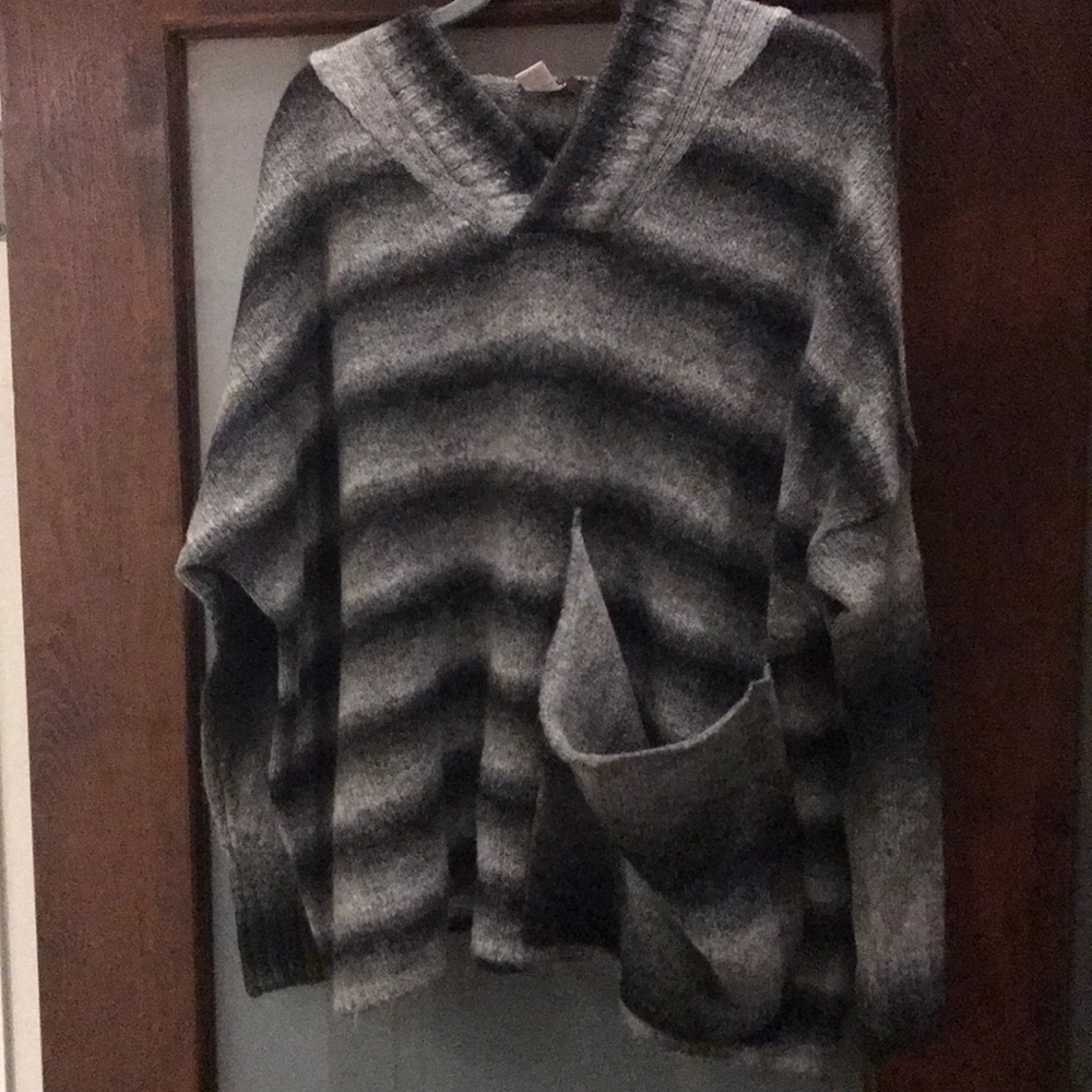 Oversized hooded sweater
